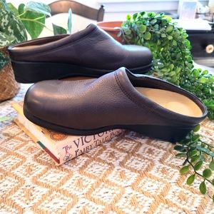 Cobie Cuddlers Women’s Clogs